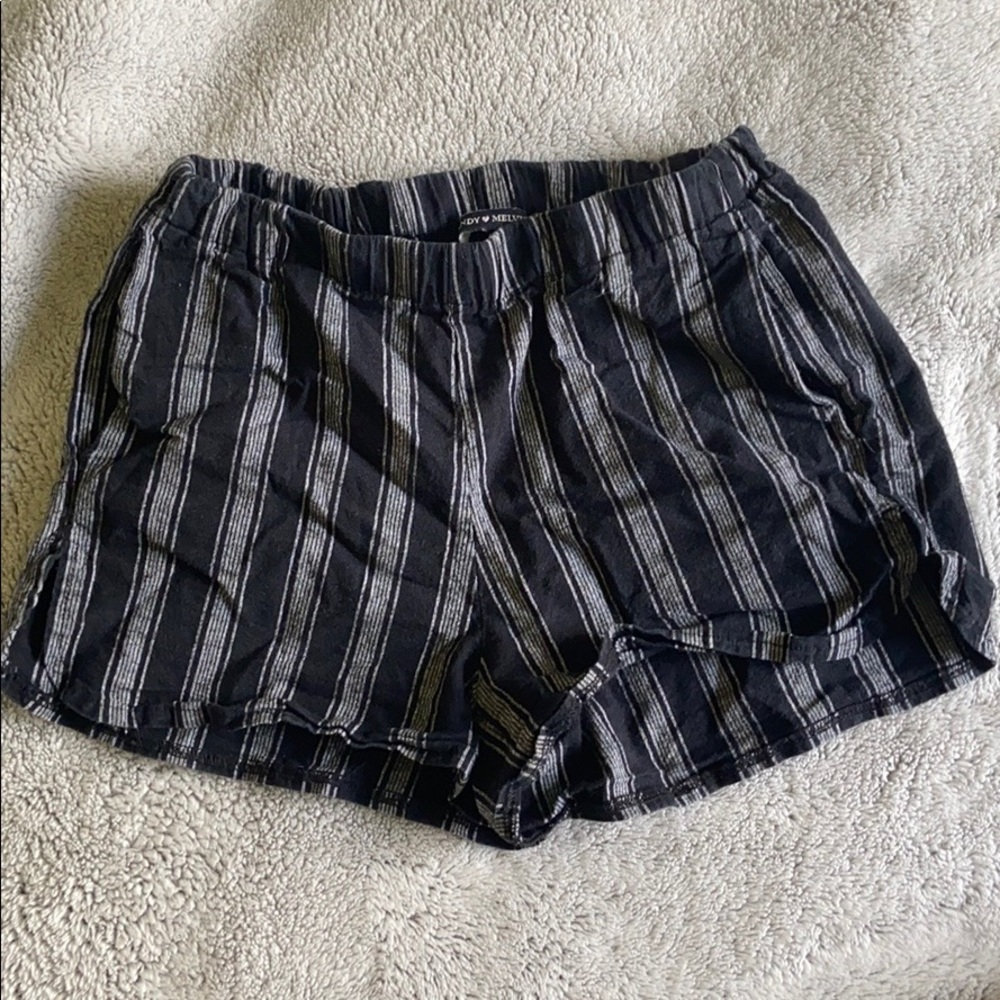 BRANDY MELVILLE SHORTS